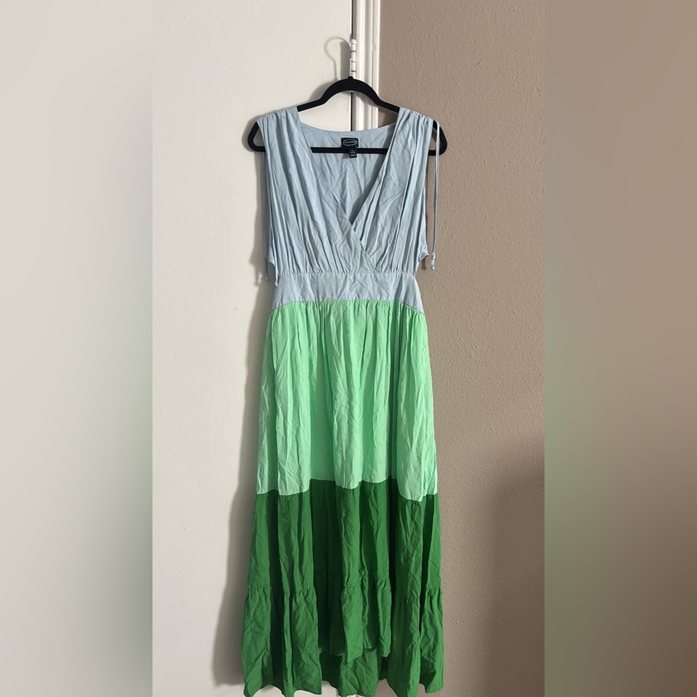 Chic Colorblock Maxi Dress in Blue and Green